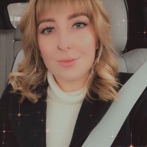 Meet your Posher, Haley